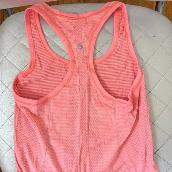 Lululemon Swiftly Tech Racerback Tank Top - Picture 2 of 2